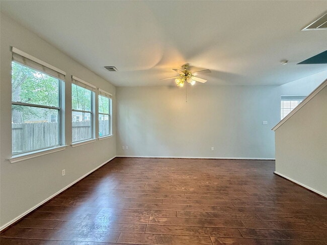 Photo - 23 Blue Creek Pl