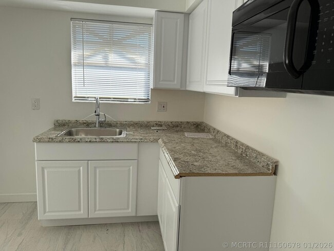 Photo - 2103 Wharf Ln