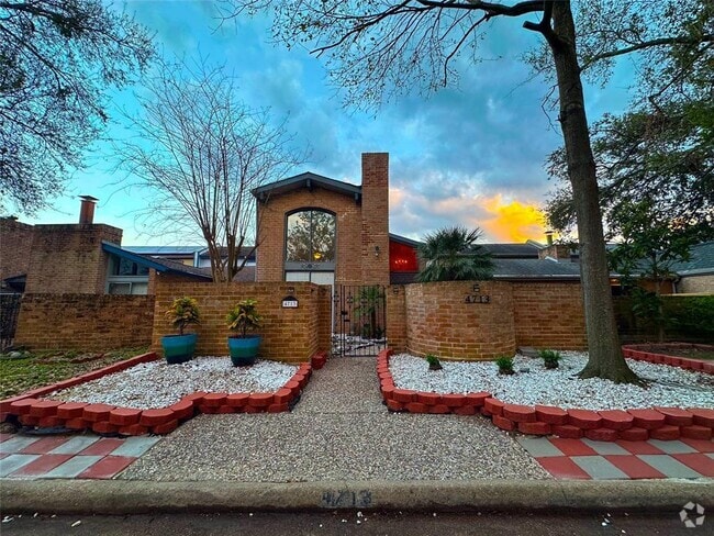 Building Photo - 4713 N Cashel Cir Rental