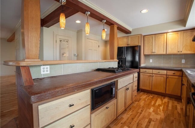 Photo - 156 Breezeway Dr