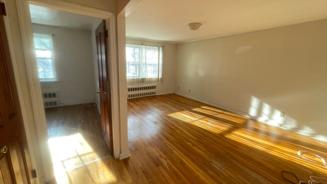 Building Photo - 1875 E 38th St Unit 3 bedroom in Marine Park