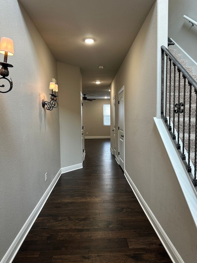 Photo - 5322 La Belle Town House