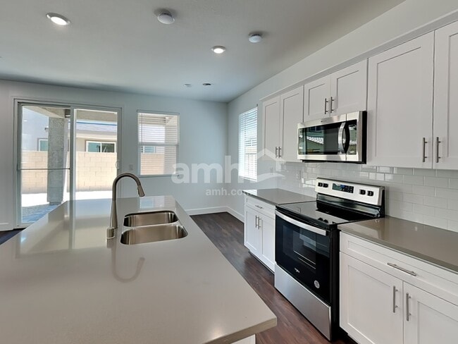 8943 Carmine Cob Ave