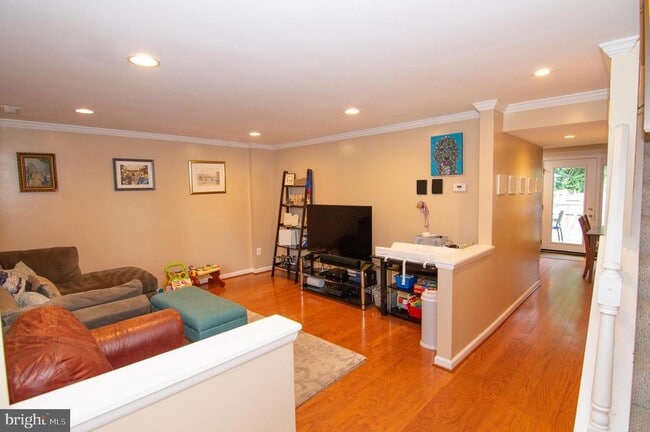 Photo - 2831 Raymond Ct