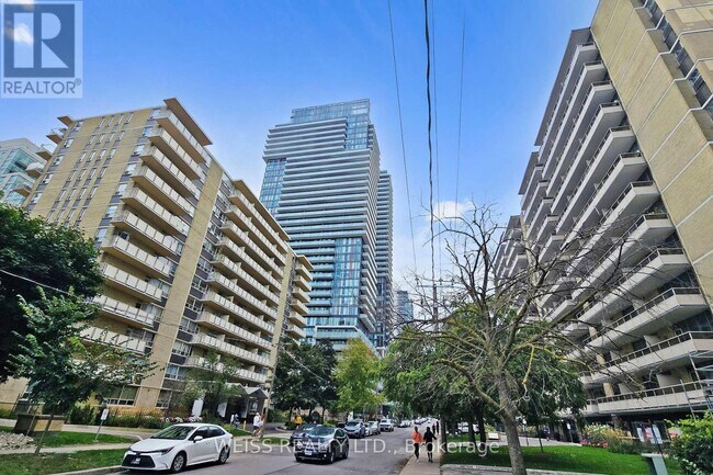 Photo - 185 Roehampton Ave Unit 520