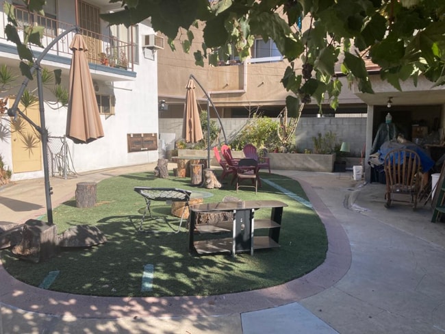 Photo - 1037 E Spazier Ave