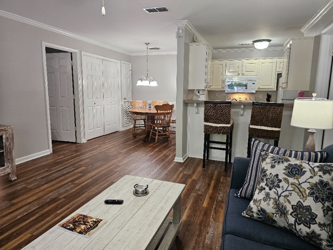 Photo - 904 N Montgomery St Unidad #43