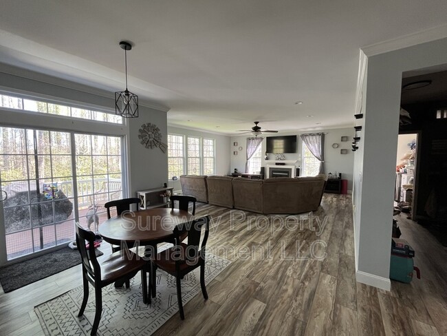 Photo - 13 Grist Mill Ct House