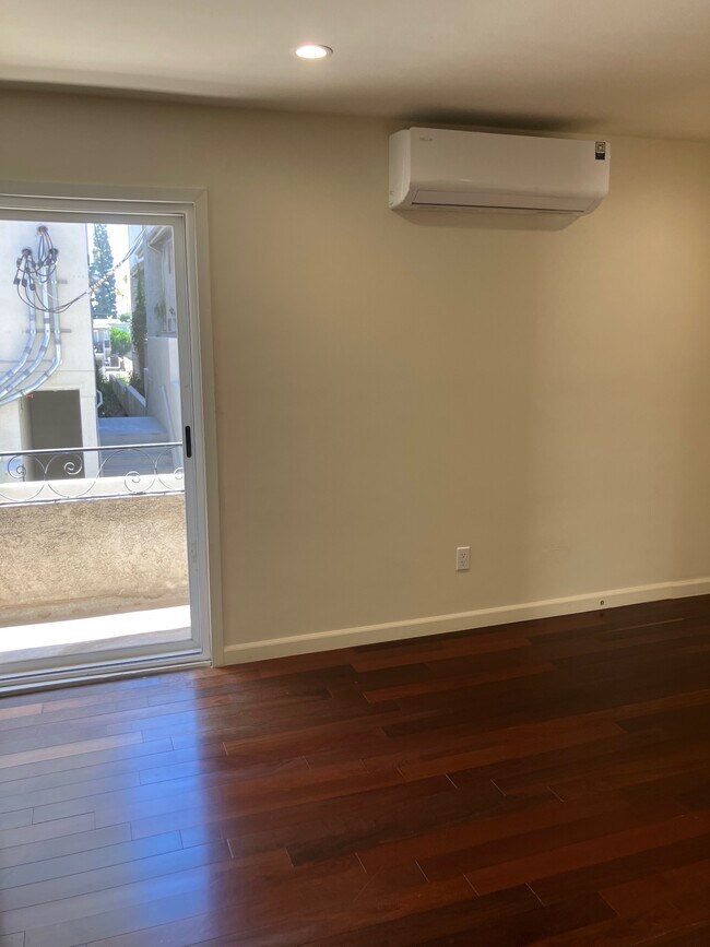 11550 Nebraska Ave Unidad One Bedroom