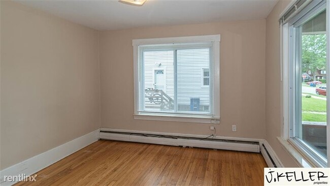 Photo - 914 Woodlawn Ave