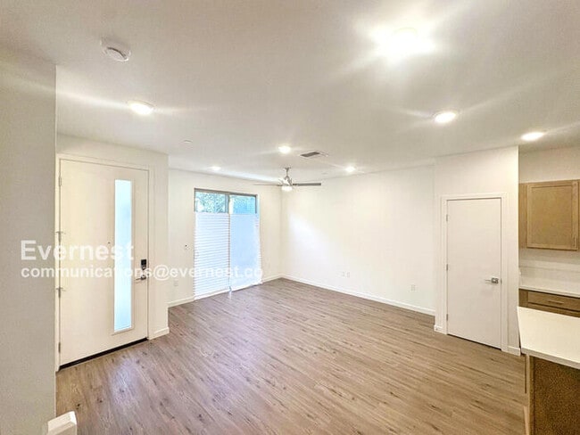 Photo - 6117 Bridgecross Dr