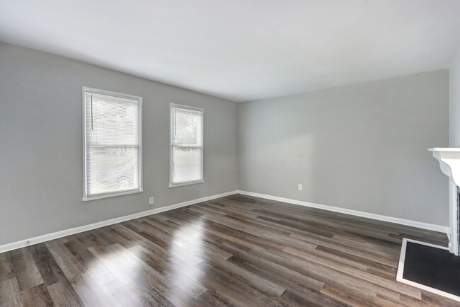 Photo - Large 3BR/2BA East Savannah House For Rent