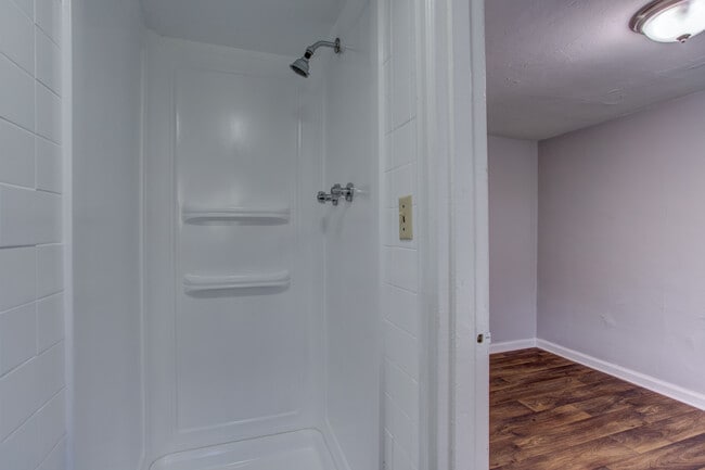 Custer Apartments