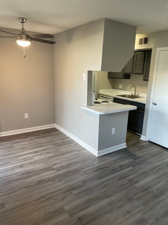 Covington Square Apartments