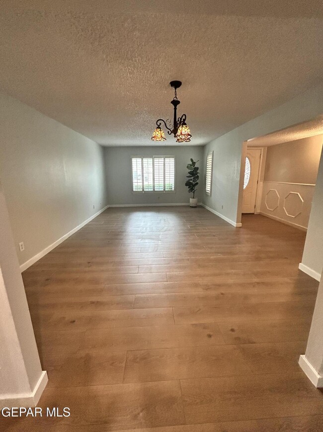 Photo - 3610 Buxton Dr