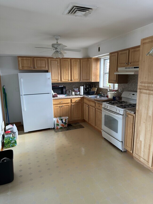 Photo - 1217 Inwood Ter Unit Fl. 2