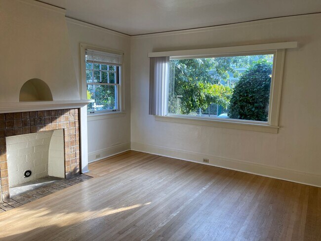 Photo - Cro02 - NW Northrup Unidad 2433