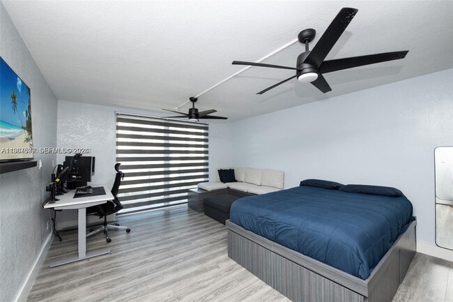 Photo - 19201 Collins Ave Unit 339