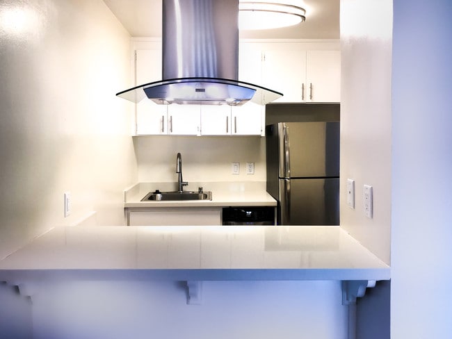 Cocina de concepto abierto - Newport Apartments