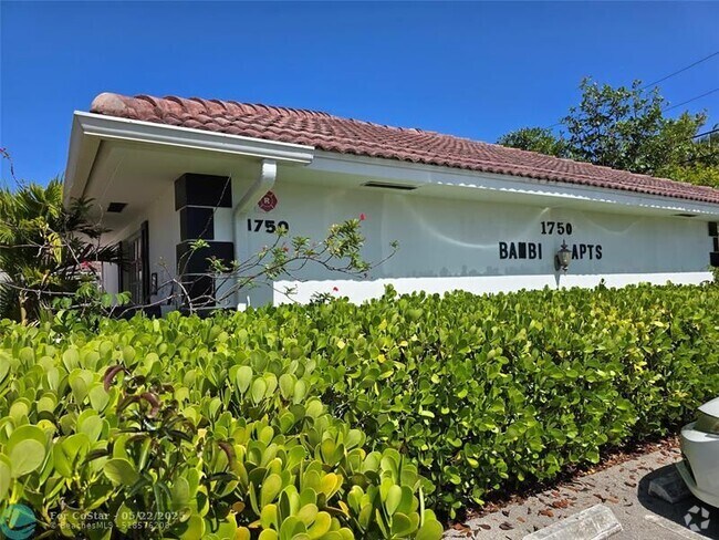 Building Photo - 1750 N Riverside Dr Unit 2 Rental