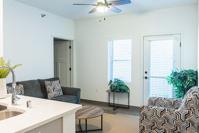 Small one bedroom unit. - Cambridge North