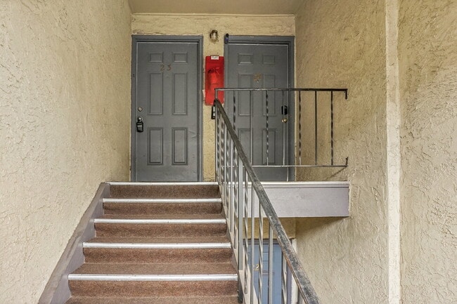 Photo - $1,320.95- 2 Bed, 1 Bath Apartment in Co Springs with Pool and Clubhouse Access! Unit Apt 23