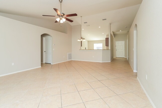Photo - 727 Barrister Dr
