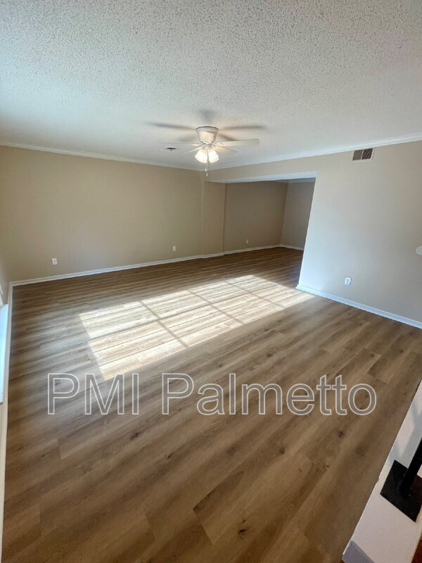 Photo - 4704 Palm Tree Ln