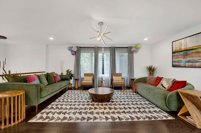 Photo - 1135 Crestwood Dr