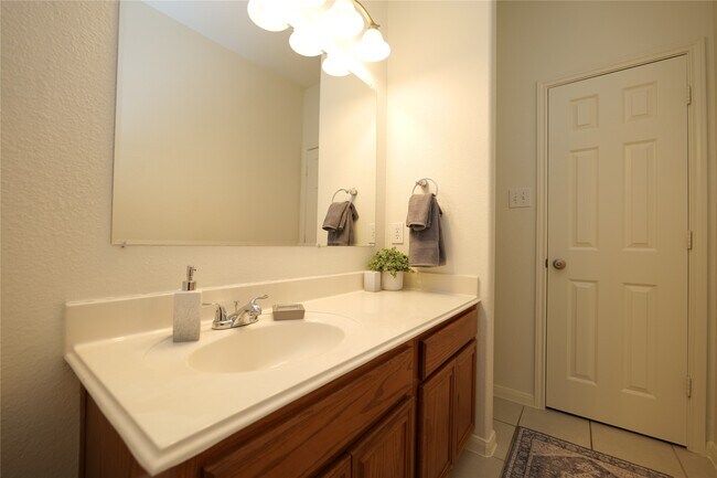 Photo - 1203 Lavender Shade Ct