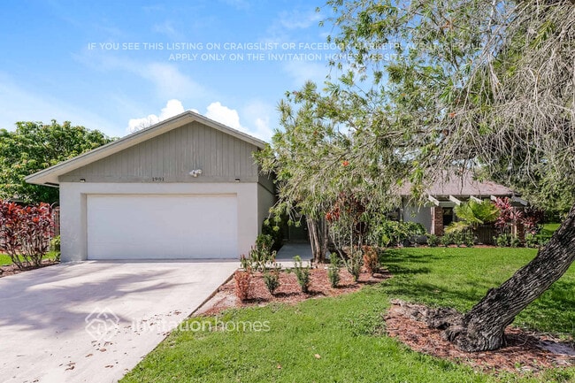 Photo - 1901 Shower Tree Way