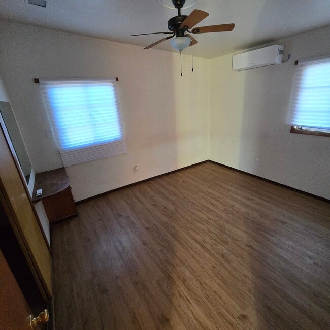 Photo - 903 W Alameda St