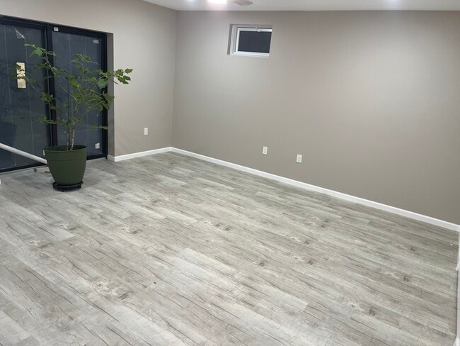 Photo - 32 Kathleen Pl Unit 1 Bedroom Basement Appt