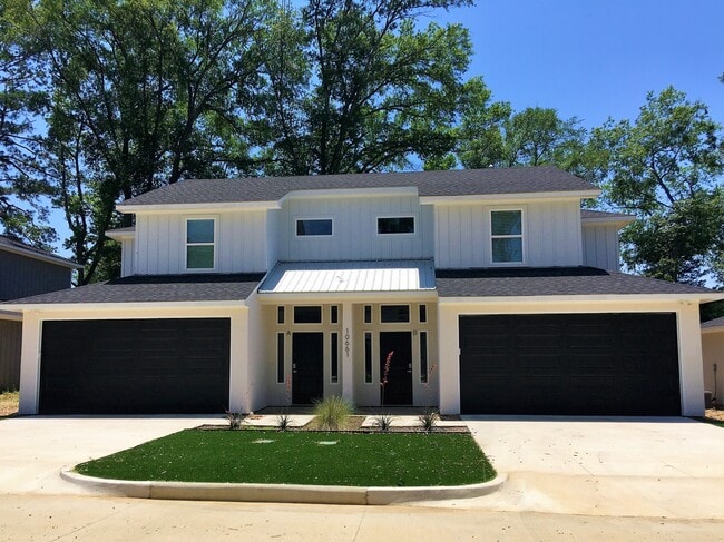 Exterior - 10661 Brothers Ln Townhome