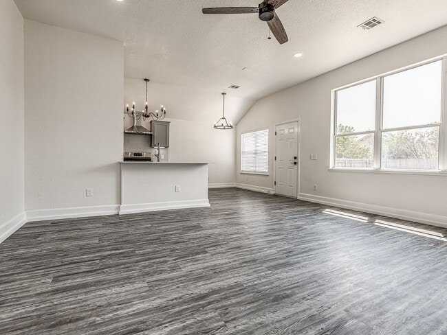 Photo - Newly remodeled home in Yukon!