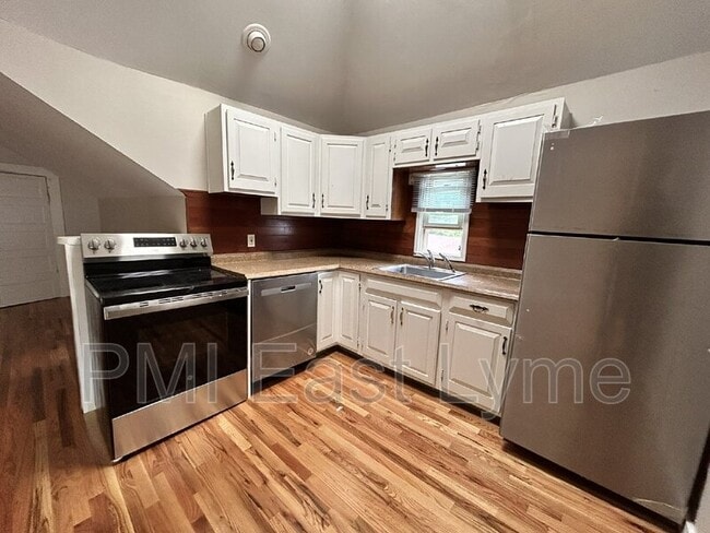 Photo - 332 Brick Top Rd Unit Apt. 3