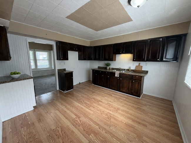 Photo - 11402 Avon Ave