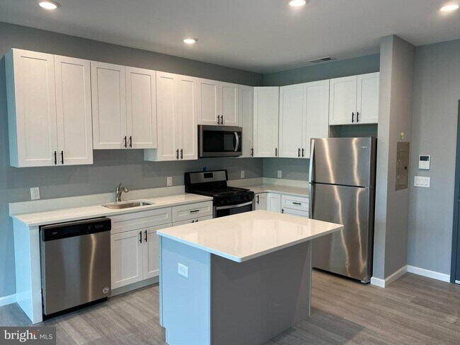 Photo - 95 N White Horse Pike Unidad B207