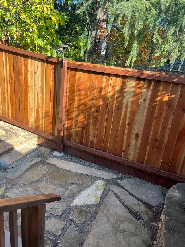 Photo - 325 Grant Ave