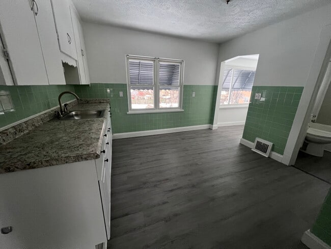 Photo - 4302 W 30th St Unit 2