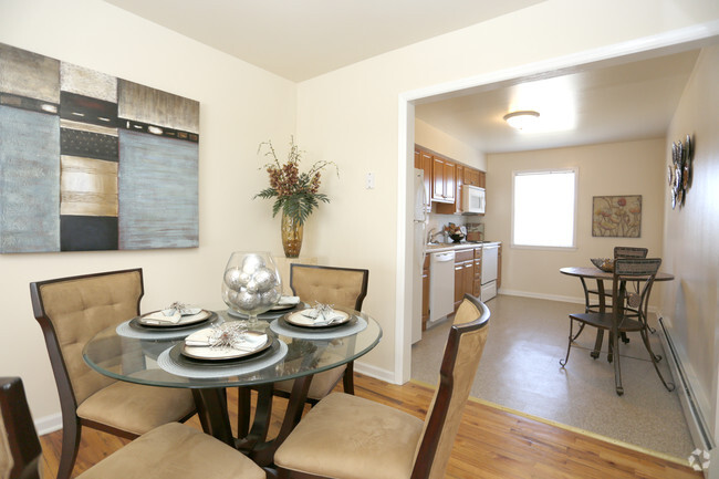 Interior Photo - Kentwood Village Rental