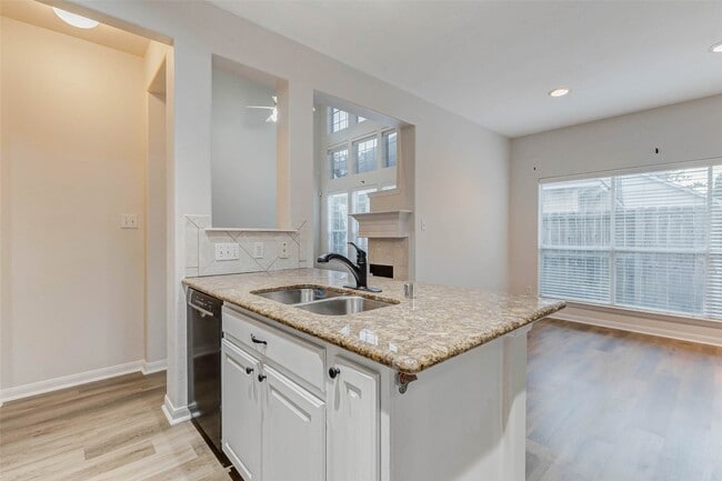 Photo - 10210 Thornmont Ln