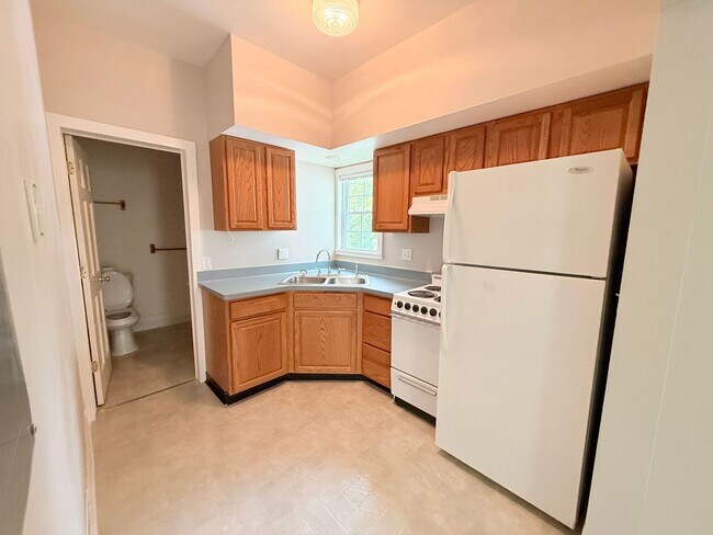 Photo - 315 W Trail St Unit Apt #3