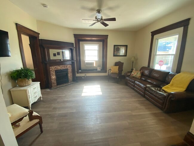 Photo - 545 E Buchtel Ave Unidad 1