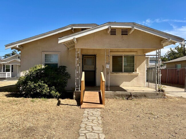 3 Bedroom, 1 Bath Home in Fresno - 3 Bedroom, 1 Bath Home in Fresno
