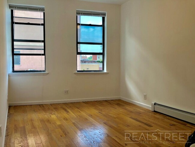 Just in! Well Priced 1 Bed in Bedstuy! - Just in! Well Priced 1 Bed in Bedstuy! Apartment Unit 2R