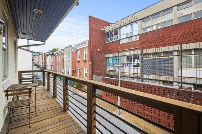 Photo - 2222 Gough St