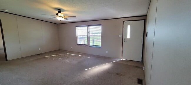 Photo - 10616 Doyle Rd