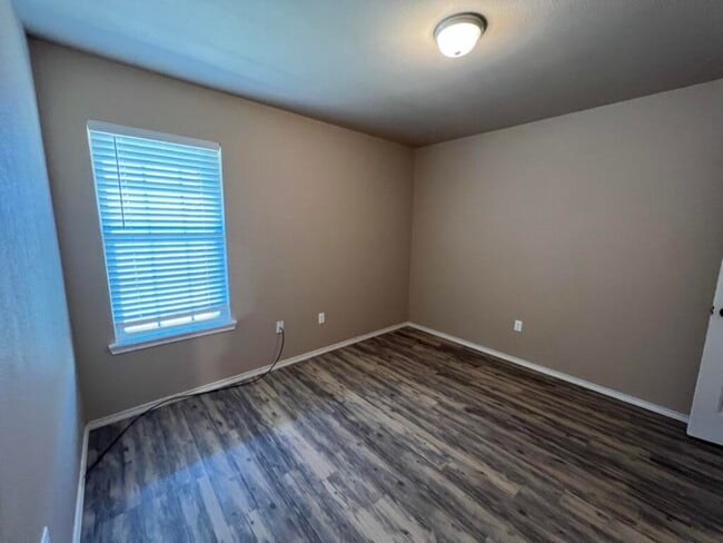Photo - 2427 N Ave N