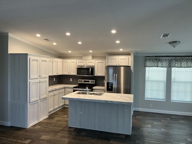 Photo - 349 Talbot St